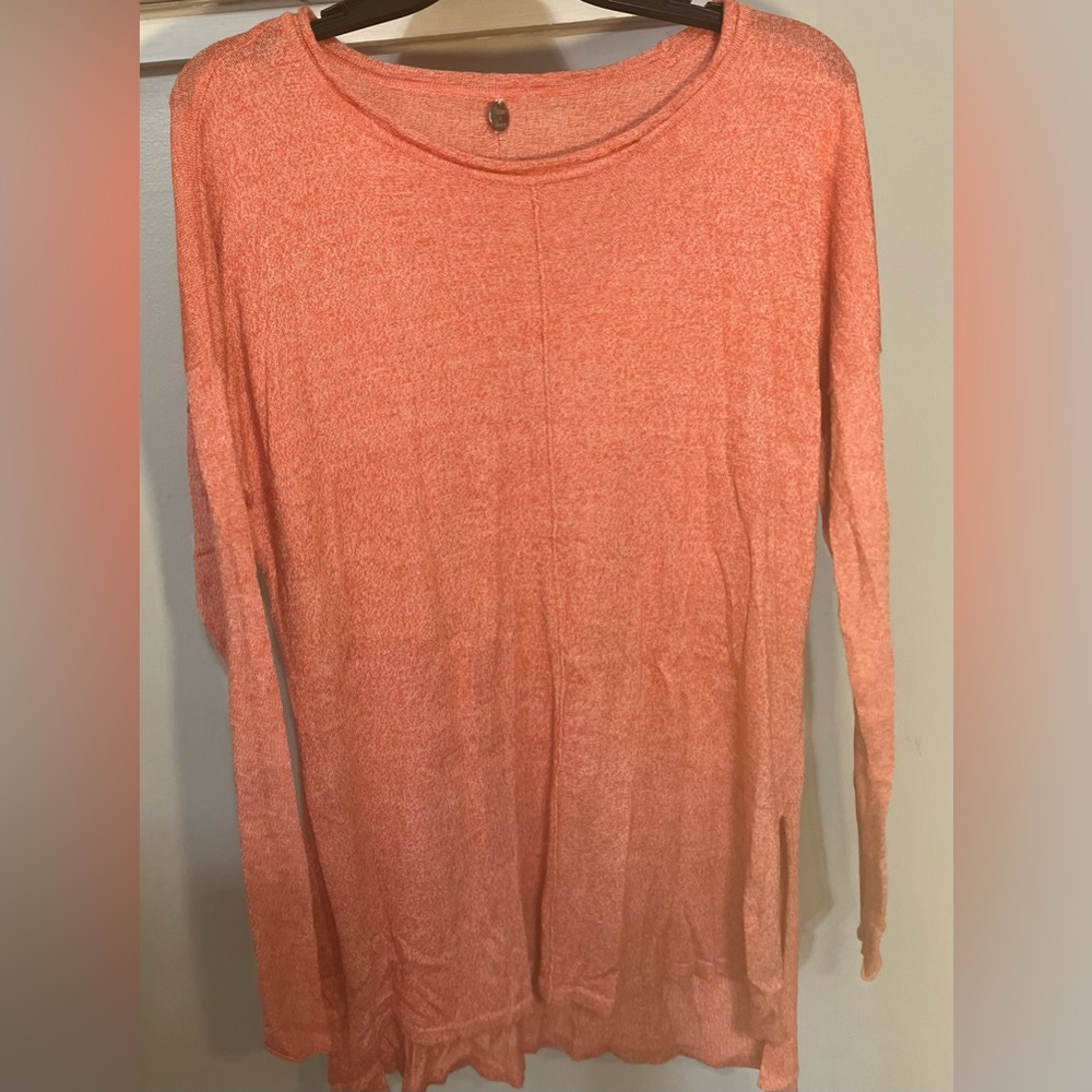 Longsleeve thin sweater